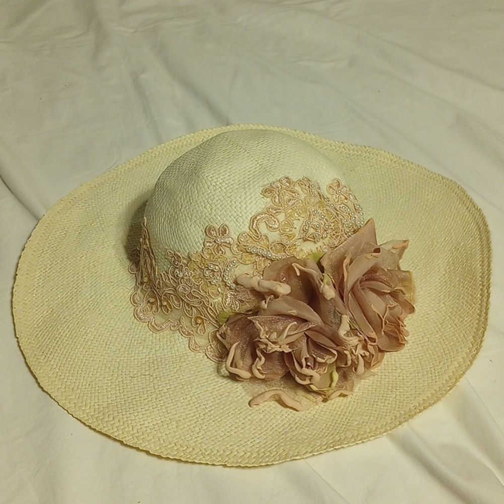 Anita's Hats Vintage White and Pink Floppy Hat